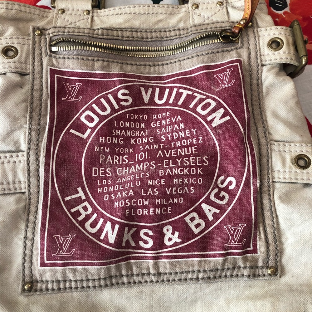 Authentic Louis Vuitton global shopper, rare
